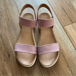 Rock & Candy Cathey w/elastic Sandal